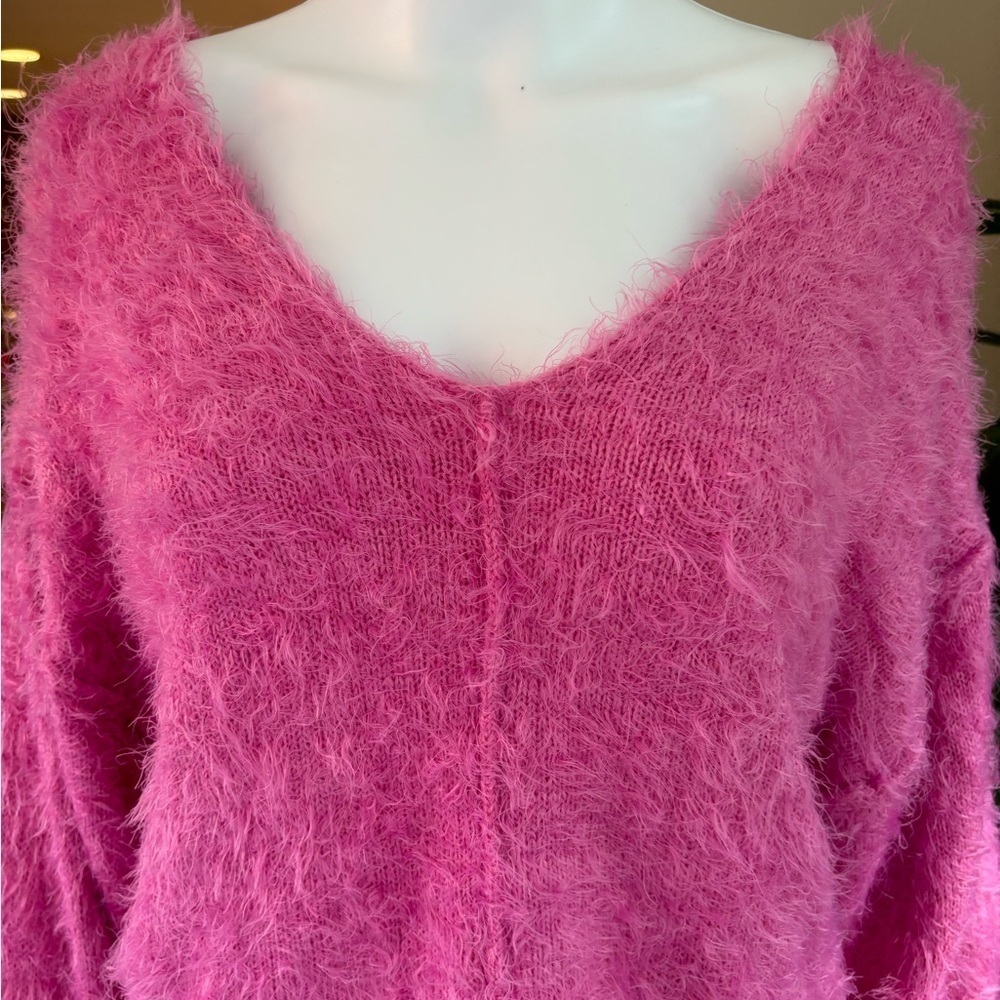 Pink fuzzy the impeccable pig sweater size S - Picture 4 of 6